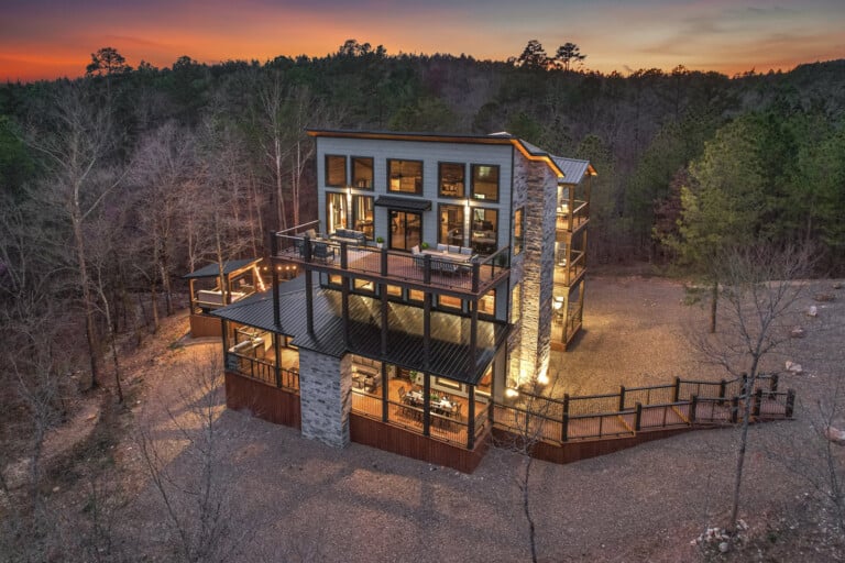 RockTree Retreat cabin in Broken Bow, Oklahoma
